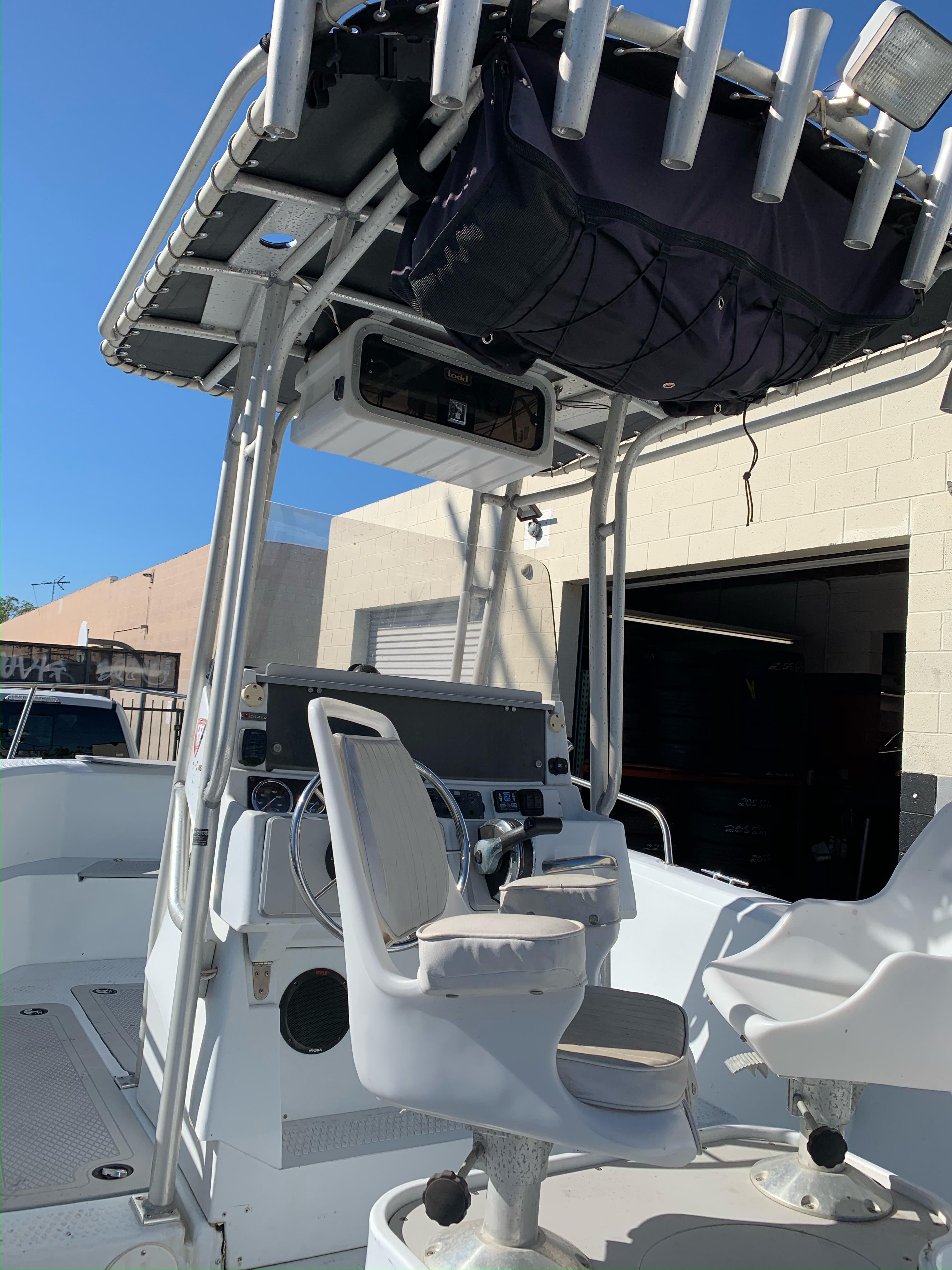 2001 Logic 210 Center Console Saltwater Fishing for sale - YachtWorld