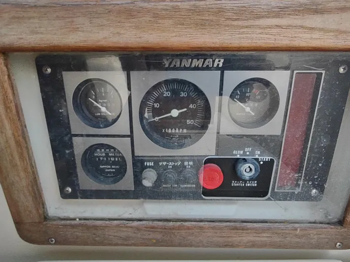 Wu Wei Yacht Photos Pics Control panel of a 1997 Pacific Seacraft 37 with Yanmar engine gauges.