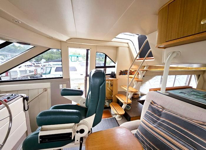 2000 Bayliner 52 