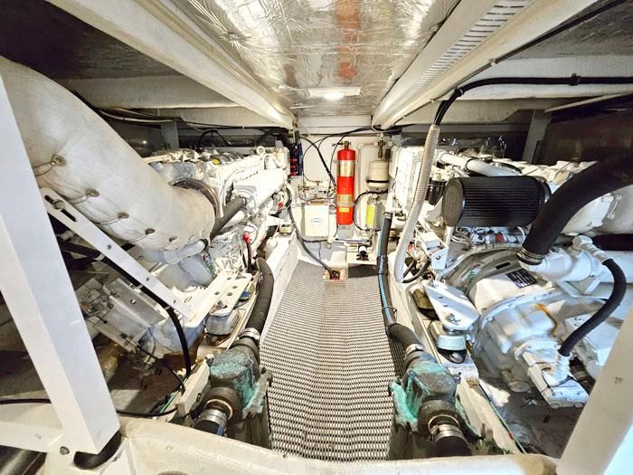 2000 Bayliner 52 
