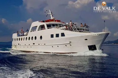 1980 CAR/PASSENGERS FERRY 33