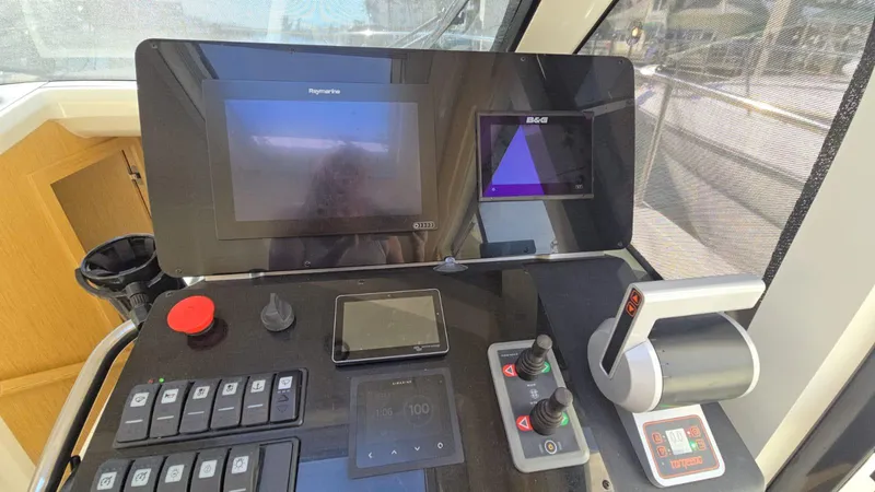 Fully Charged Yacht Photos Pics 