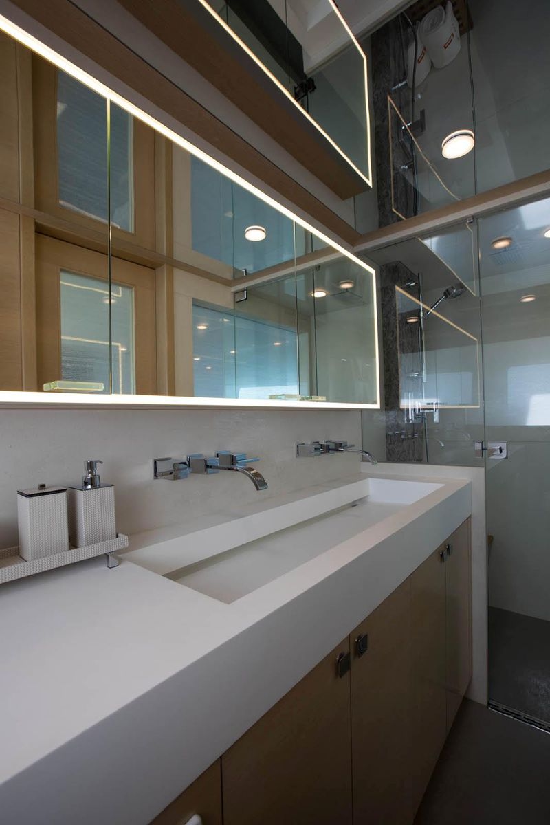 2019 CL Yachts 72 