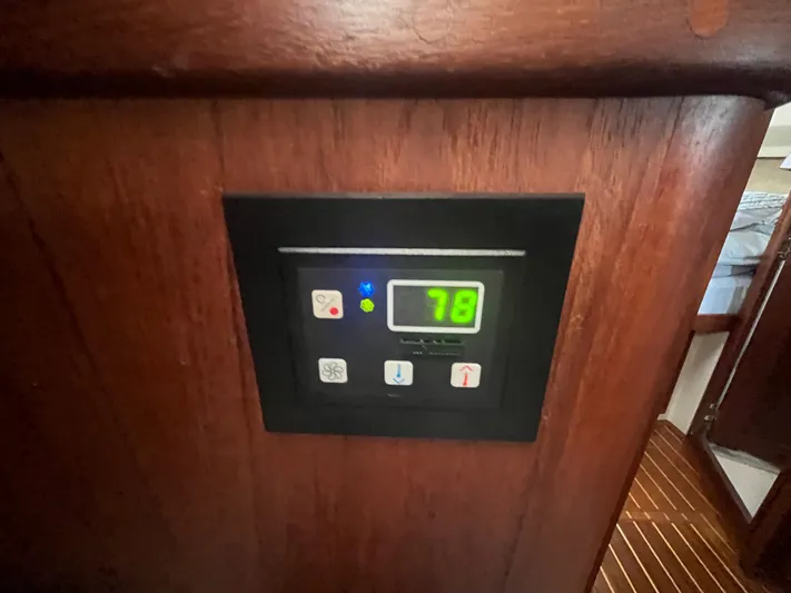  Yacht Photos Pics Control panel on 1997 Island Packet 350 sailboat, displaying temperature at 78 degrees.