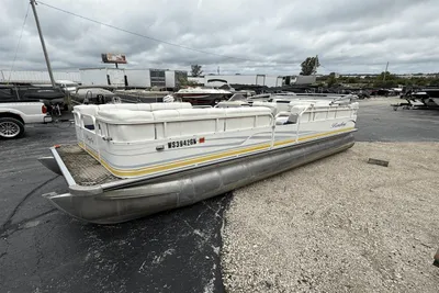 Bentley Pontoons 240 CRUISE