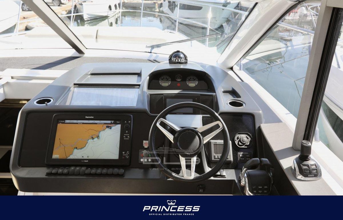 2018 Princess 50 