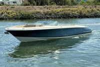 2014 Chris-Craft Launch 32
