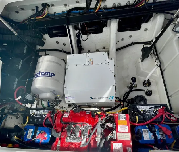 Mia Victoria Yacht Photos Pics 2021 Monterey 385 SE- SeaKeeper