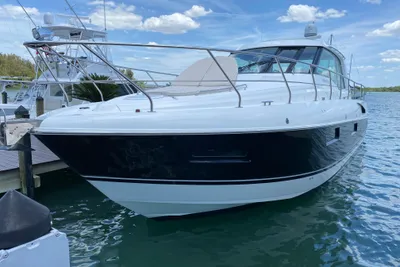 2012 Cruisers Yachts 48 Cantius