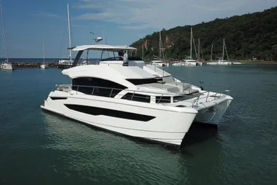 Aquila 54 Yacht