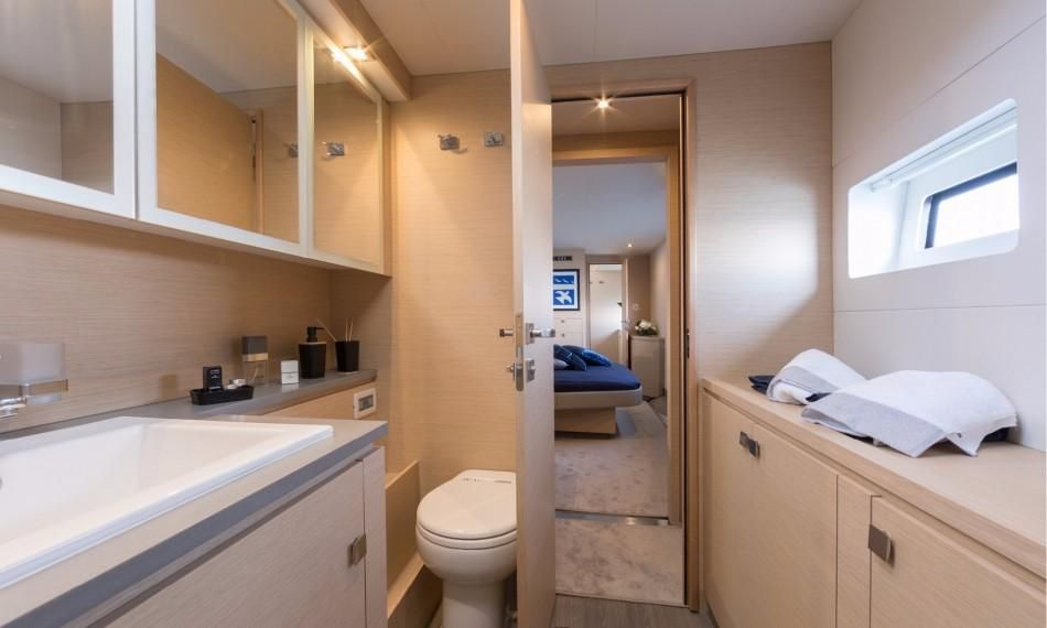 2022 Fountaine Pajot 46 