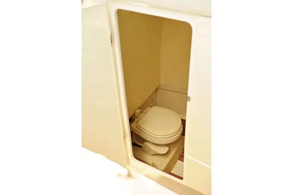  Yacht Photos Pics Manufacturer Provided Image