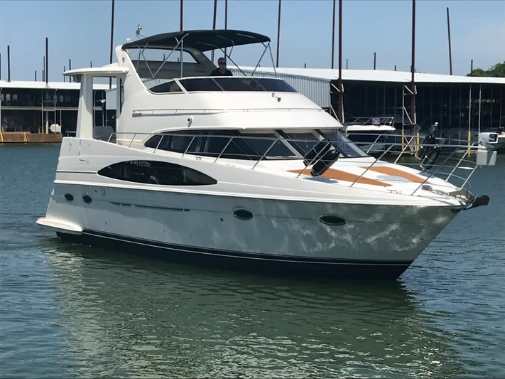  Yacht Photos Pics 2002 Carver 396 Aft Cabin MY yacht docked in marina.