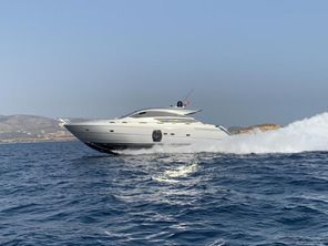 Pershing 64