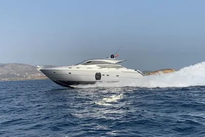 Pershing 64