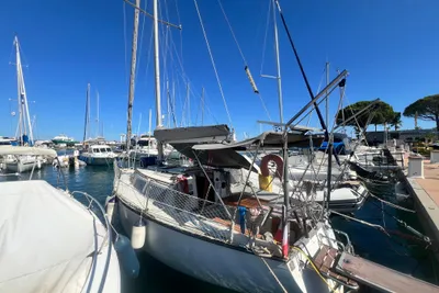 1977 Dufour 2800