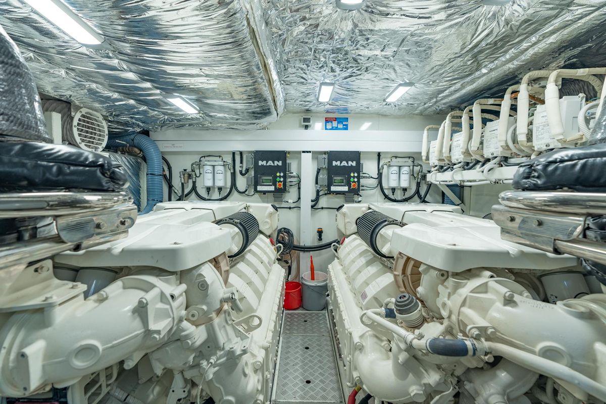 2019 Princess 70 