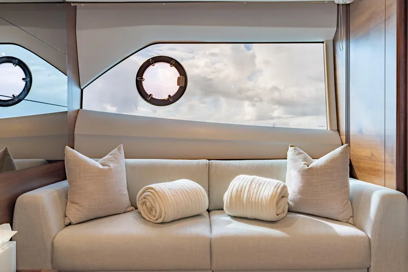 Definite Maybe Yacht Photos Pics 