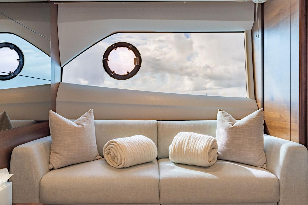2019 Princess 70 