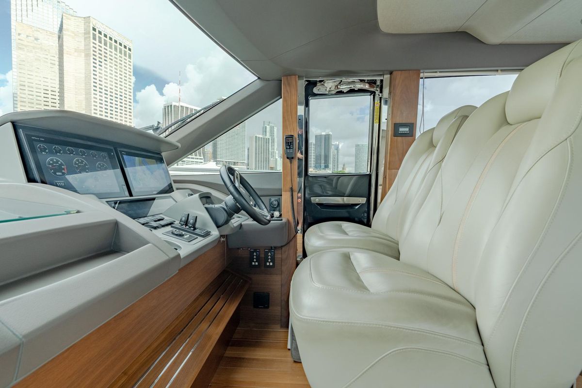 2019 Princess 70 