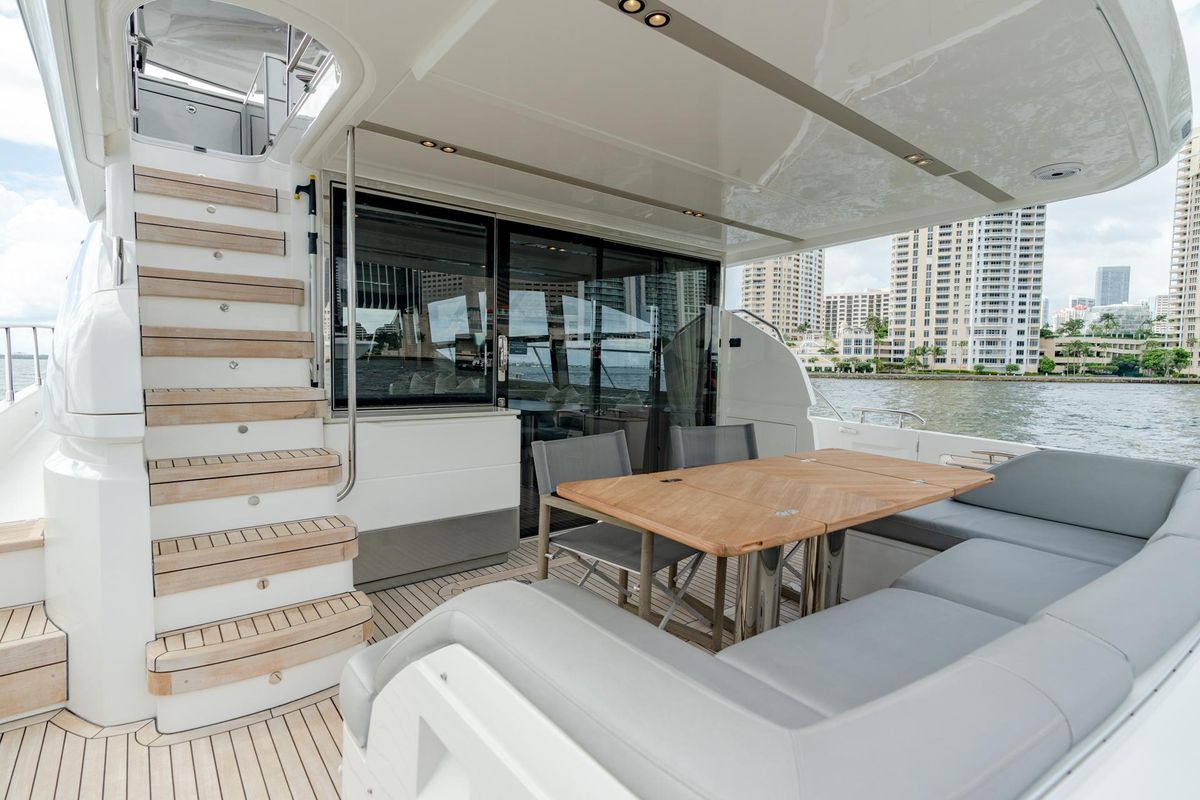 2019 Princess 70 