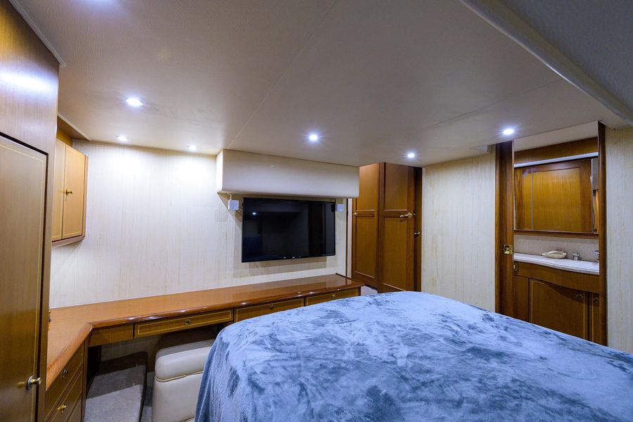 2006 Ocean Yachts 57 Enclosed Bridge