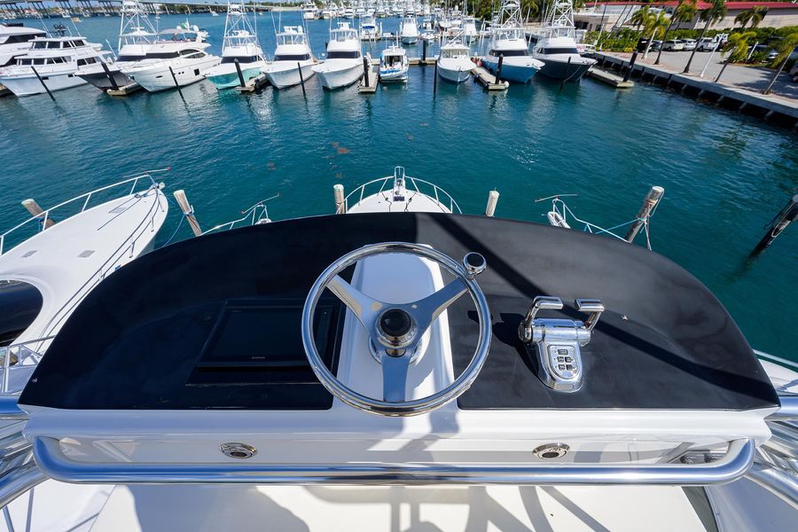 2006 Ocean Yachts 57 Enclosed Bridge