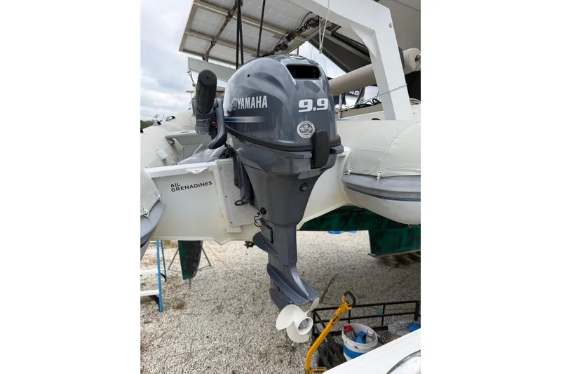 Muse Yacht Photos Pics Yamaha 9.9 outboard motor on Nautitech 40 Open catamaran, 2019 model.