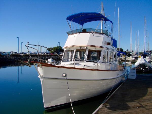 1989 Grand Banks 32 Sedan
