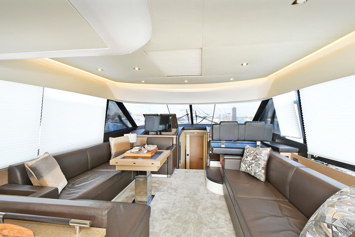 2018 Prestige 56 