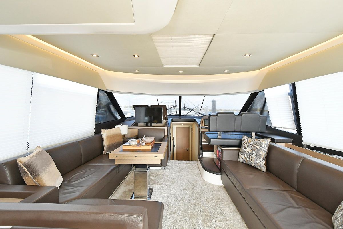 2018 Prestige 56 