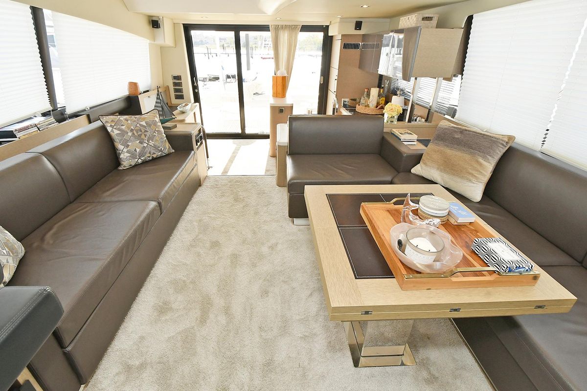 2018 Prestige 56 