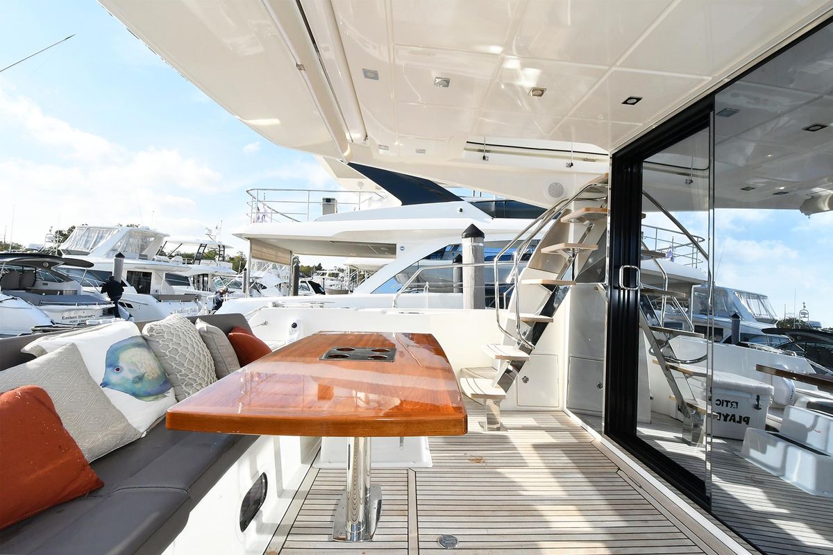 2018 Prestige 56 