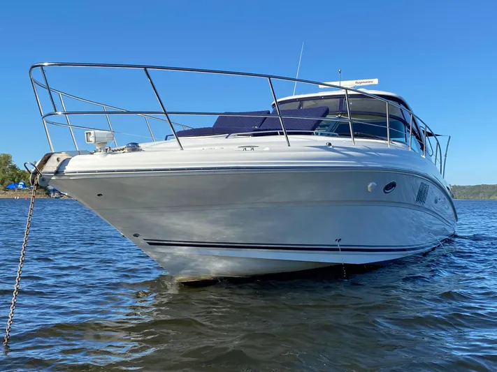 Mojo Risin Yacht Photos Pics 