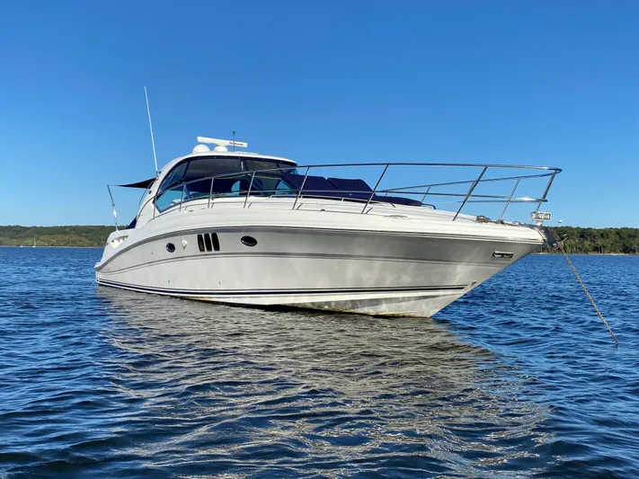 Mojo Risin Yacht Photos Pics 