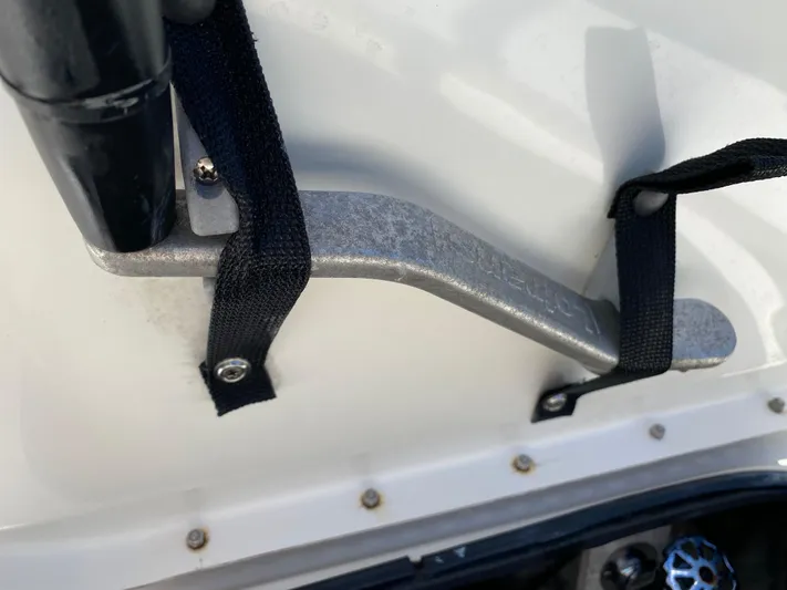 Mojo Risin Yacht Photos Pics 