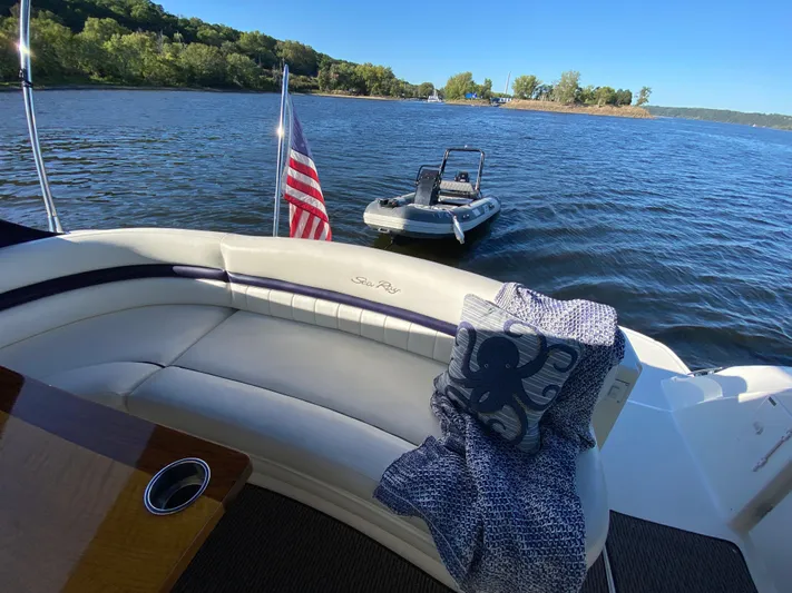 Mojo Risin Yacht Photos Pics 