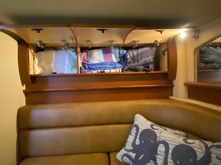 Mojo Risin Yacht Photos Pics 