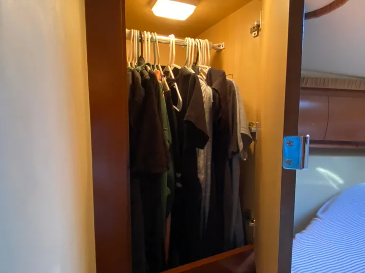 Mojo Risin Yacht Photos Pics 