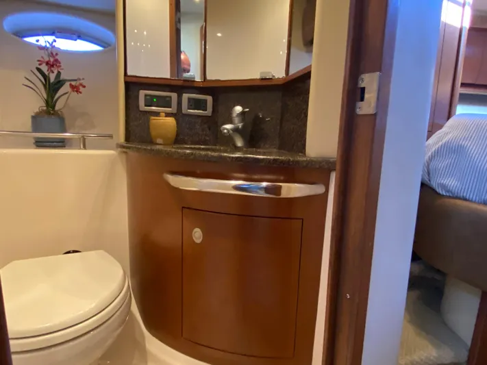 Mojo Risin Yacht Photos Pics 