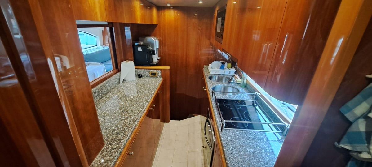 2008 Azimut 78 