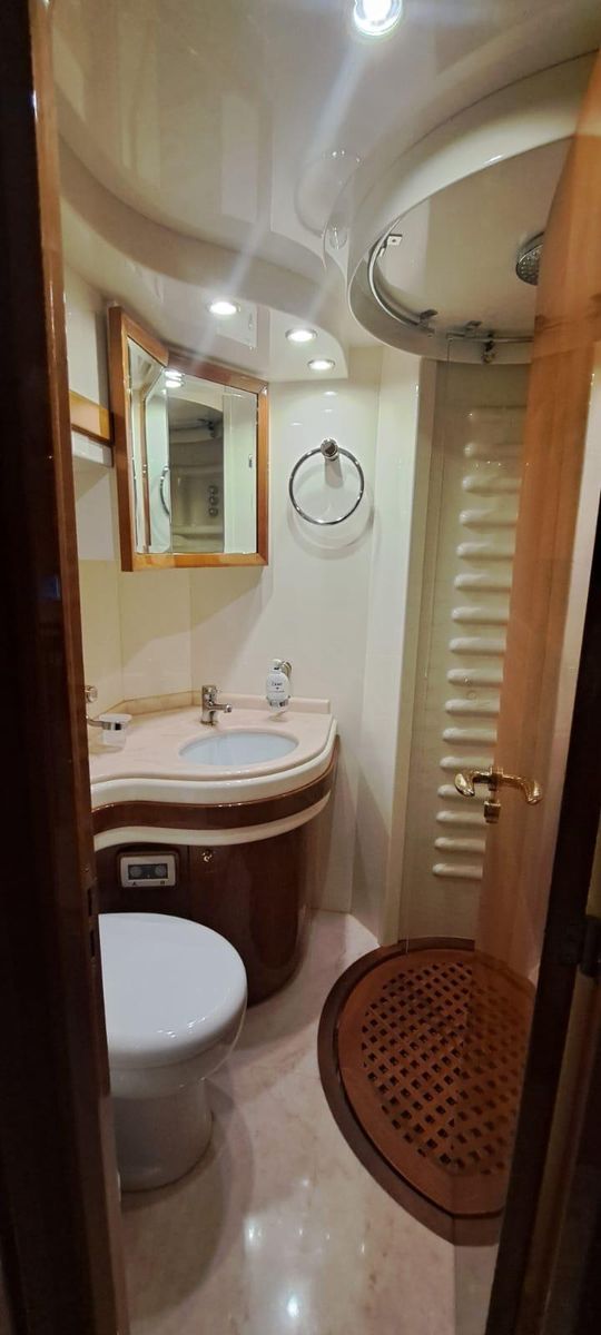 2008 Azimut 78 