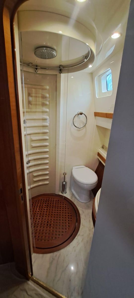 2008 Azimut 78 