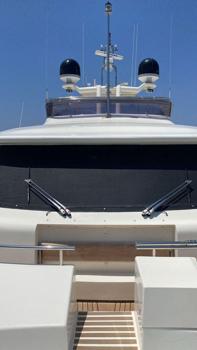 2010 Custom Line 108 