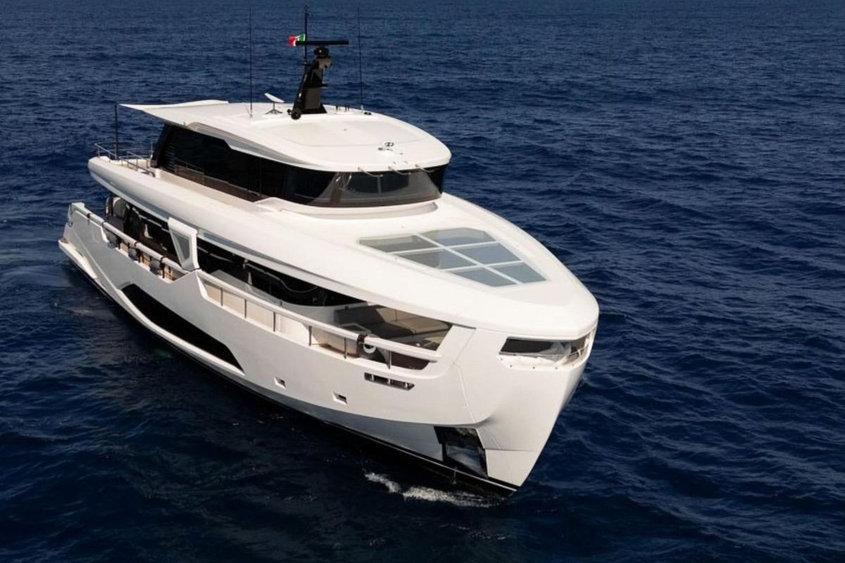 2025 Ferretti Yachts 85 
