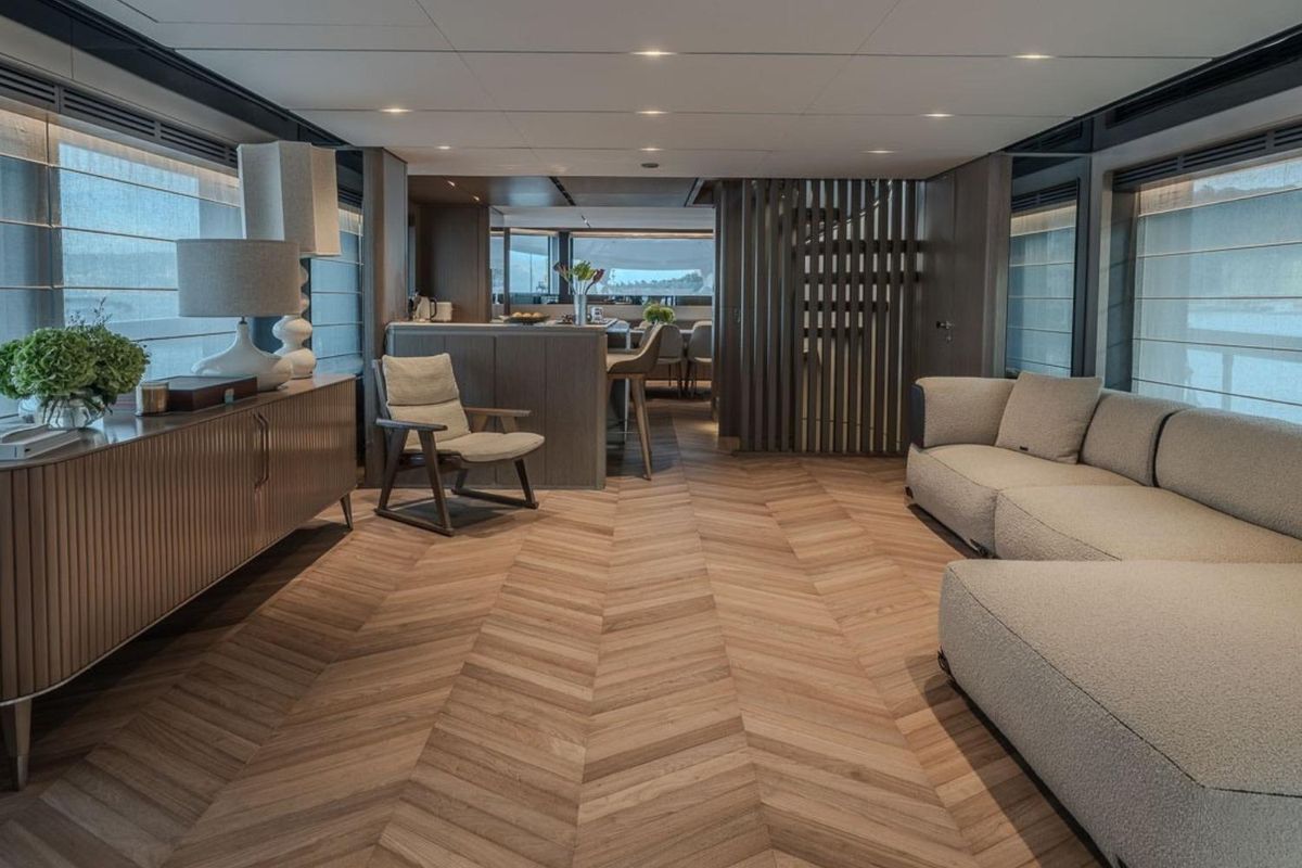 2025 Ferretti Yachts 85 
