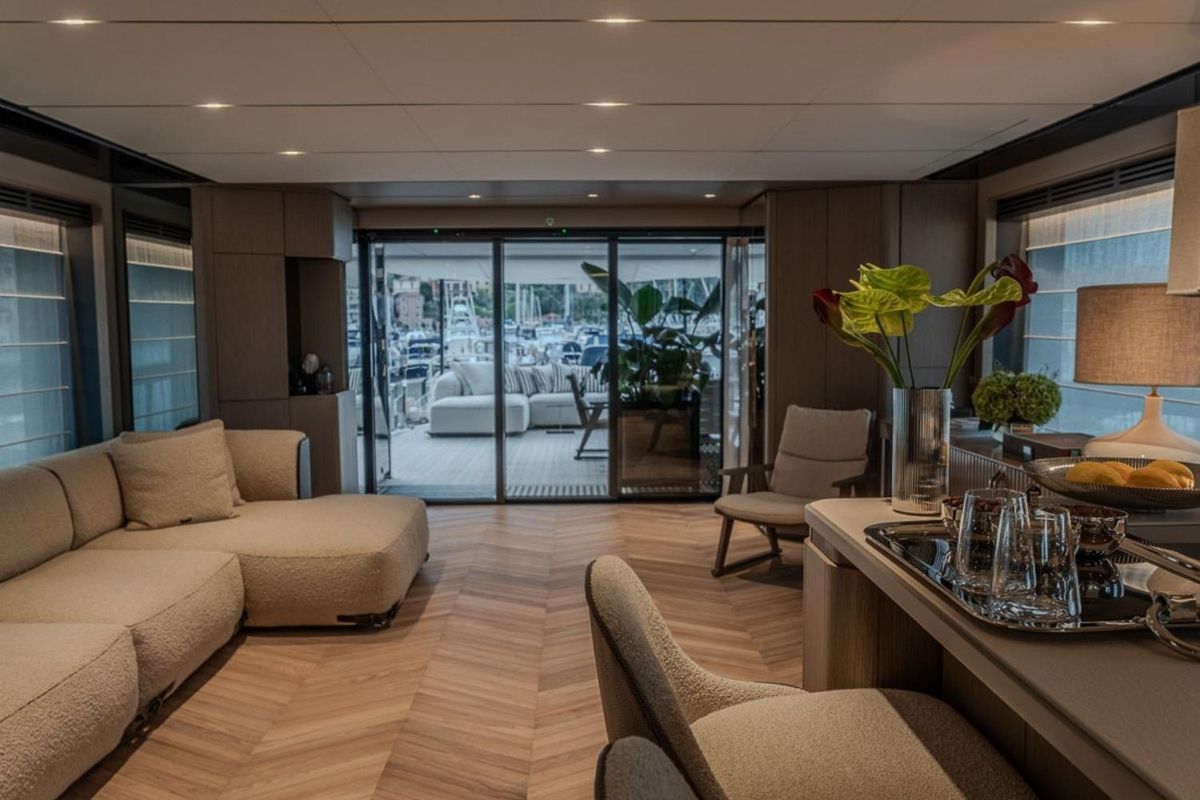 2025 Ferretti Yachts 85 