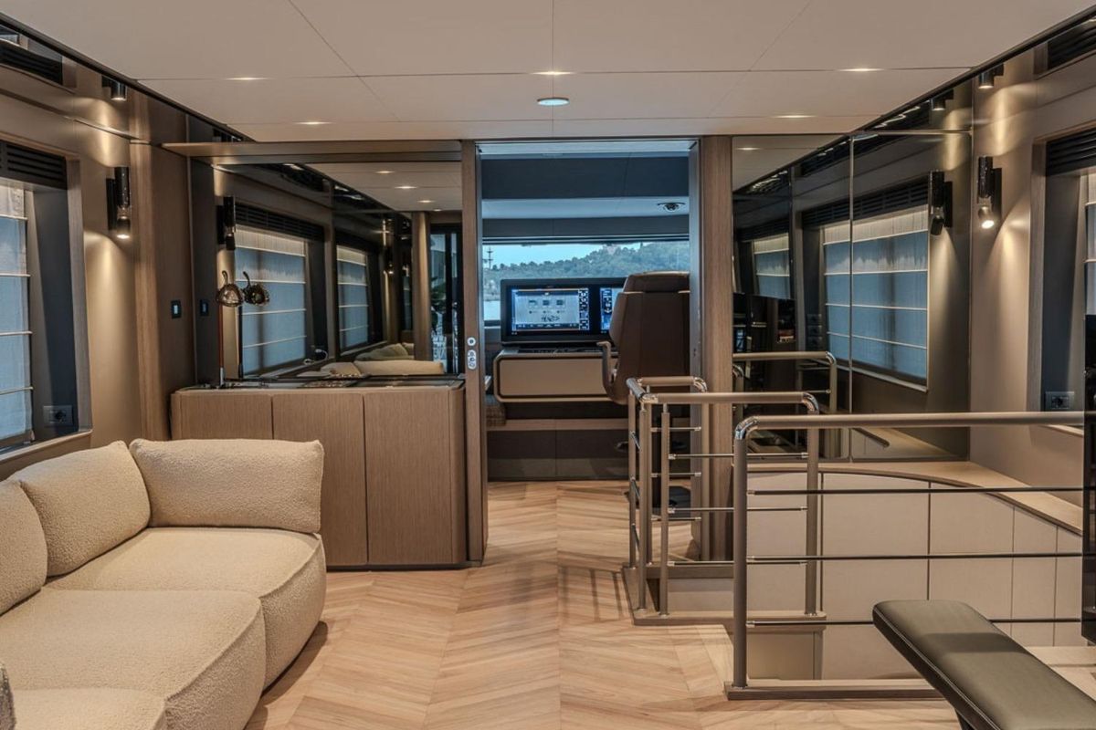 2025 Ferretti Yachts 85 