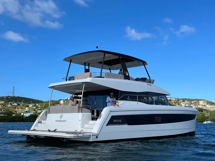 Pheonix Yacht Photos Pics 