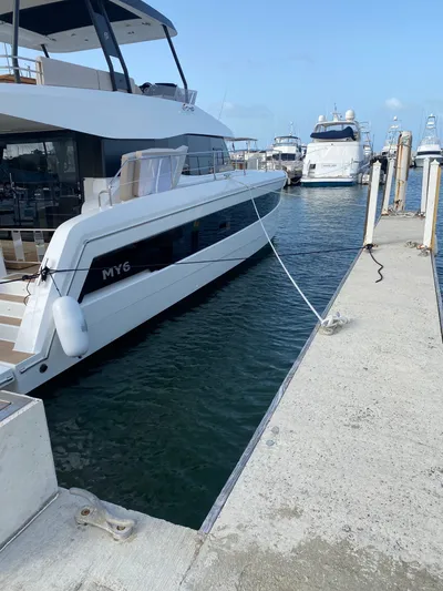 Pheonix Yacht Photos Pics 